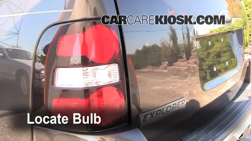 2006 Ford Explorer Eddie Bauer 4.0L V6 Luces Luz de reversa (reemplazar foco)